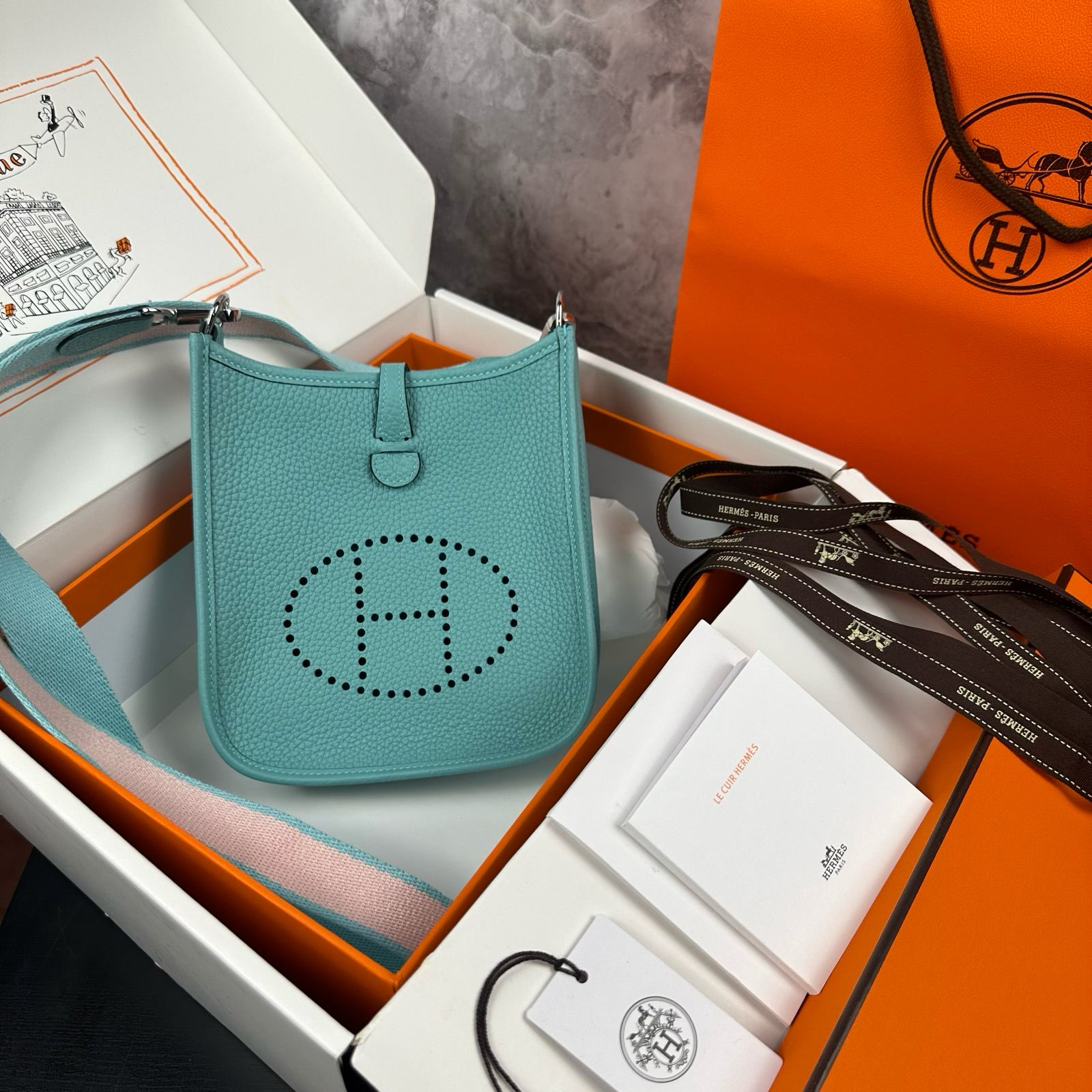 СУМКА HERMES EVELYNE MINI детальное фото