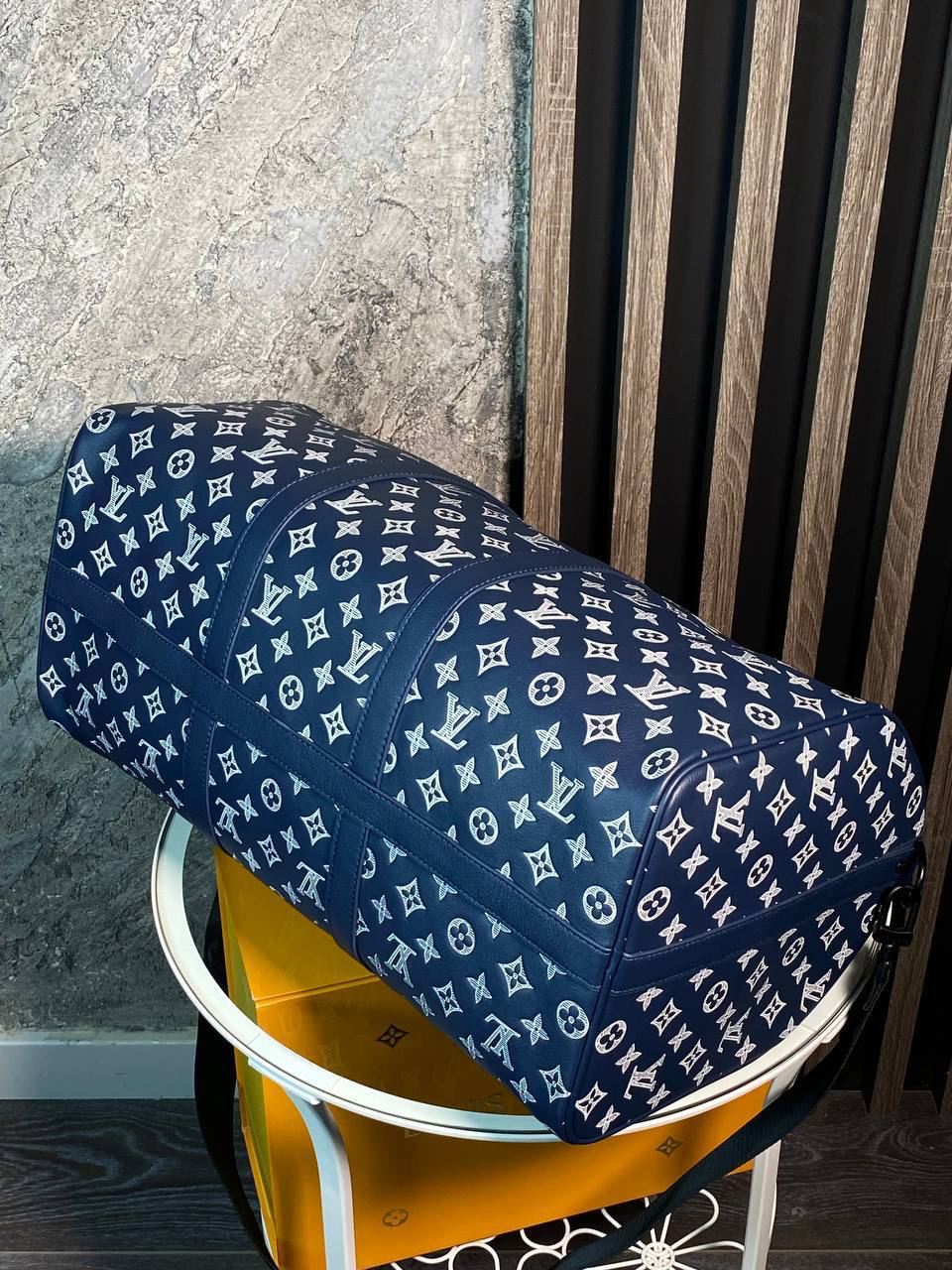 ДОРОЖНАЯ СУМКА LOUIS VUITTON детальное фото