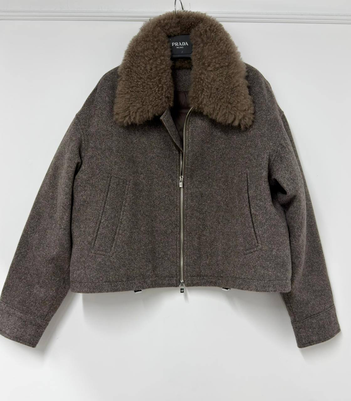 ПУХОВИК PRADA детальное фото