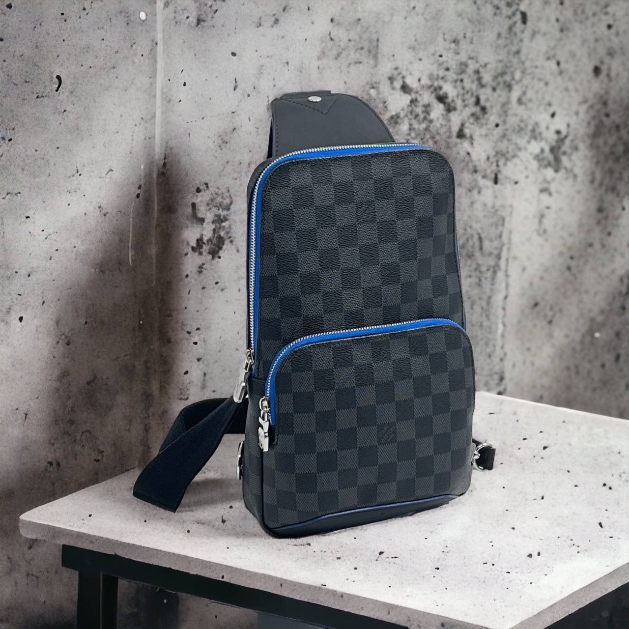 МУЖСКАЯ СУМКА СЛИНГ LOUIS VUITTON AVENUE детальное фото