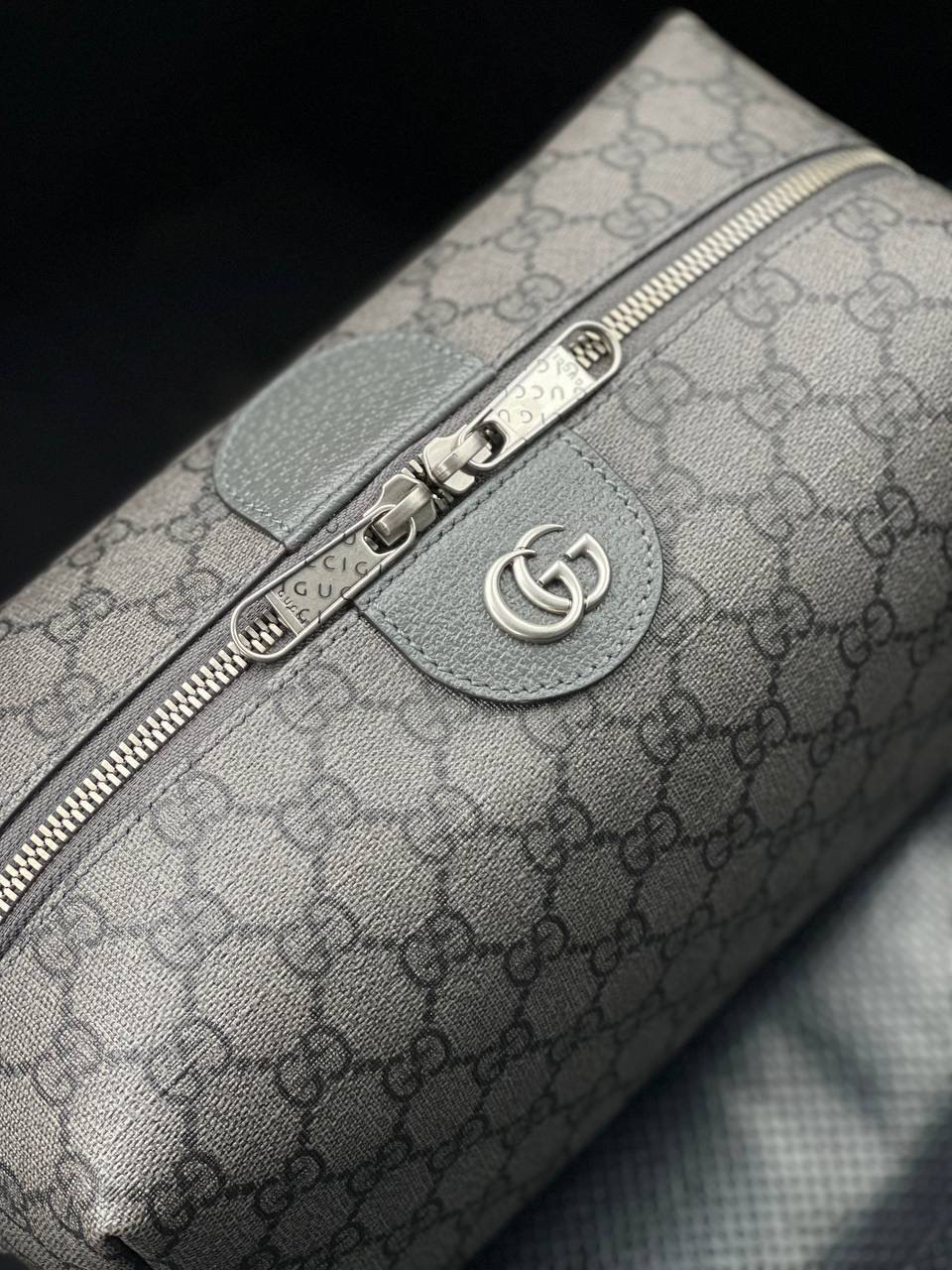 МУЖСКОЙ НЕСЕССЕР КОСМЕТИЧКА GUCCI детальное фото