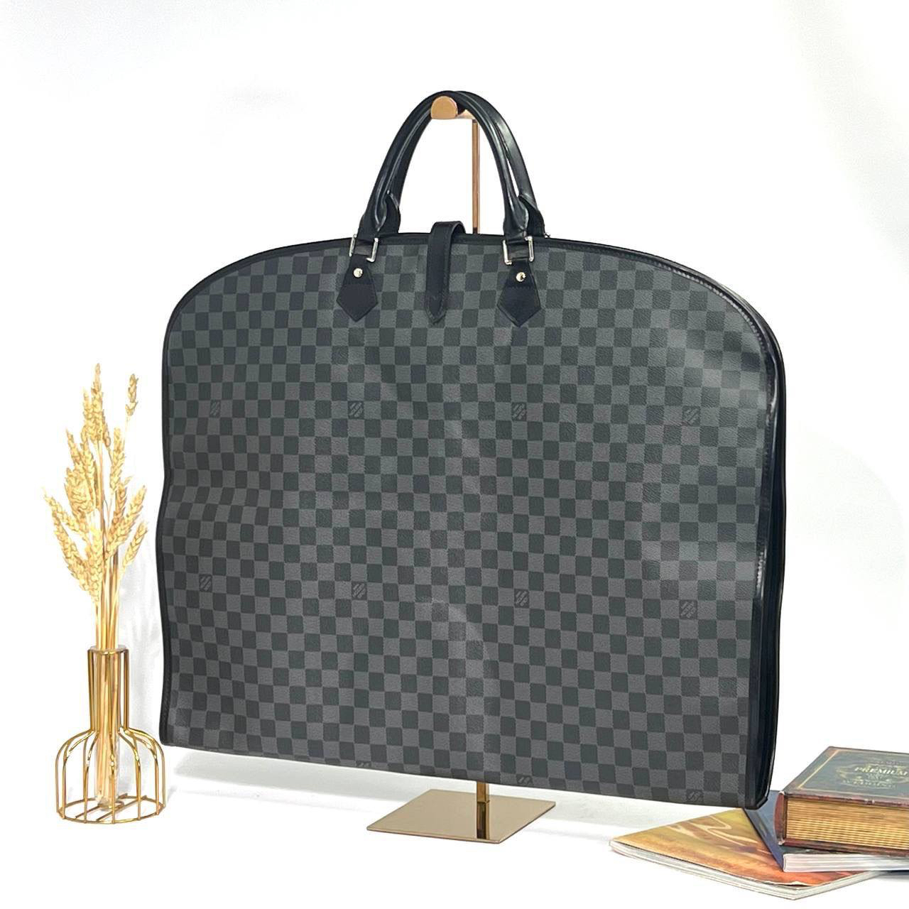 ПОРТПЛЕД LOUIS VUITTON детальное фото