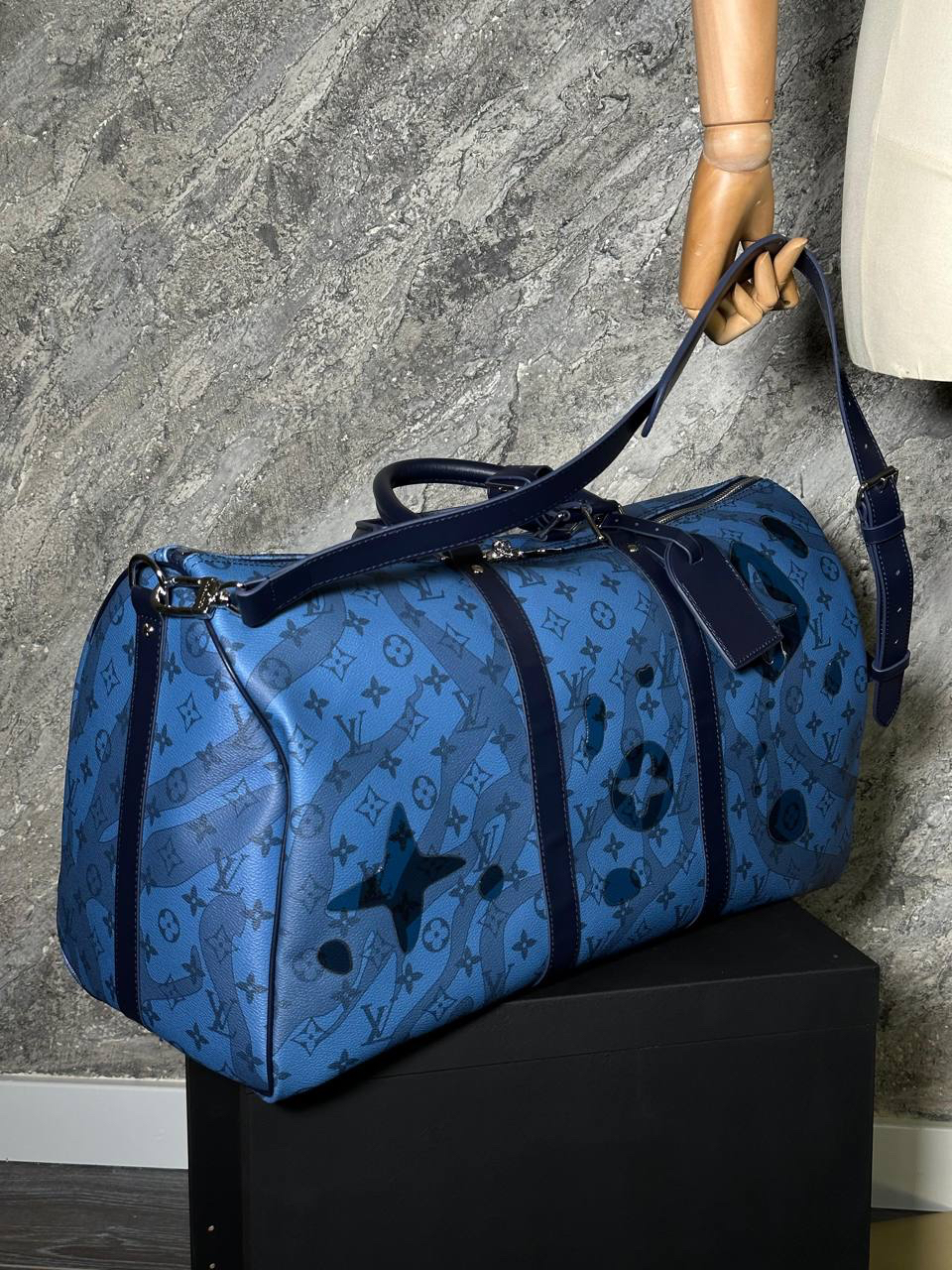 ДОРОЖНАЯ СУМКА LOUIS VUITTON детальное фото