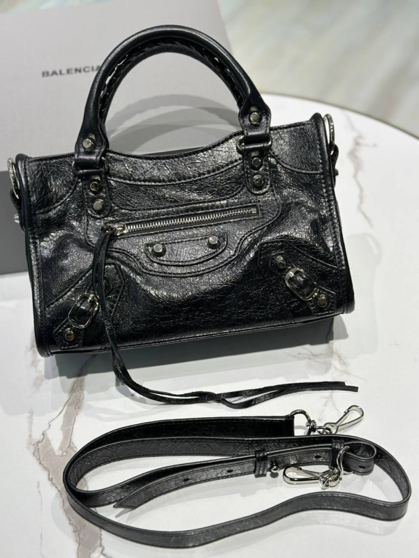 СУМКА BALENCIAGA фото