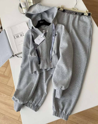 КОСТЮМ CHRISTIAN DIOR фото