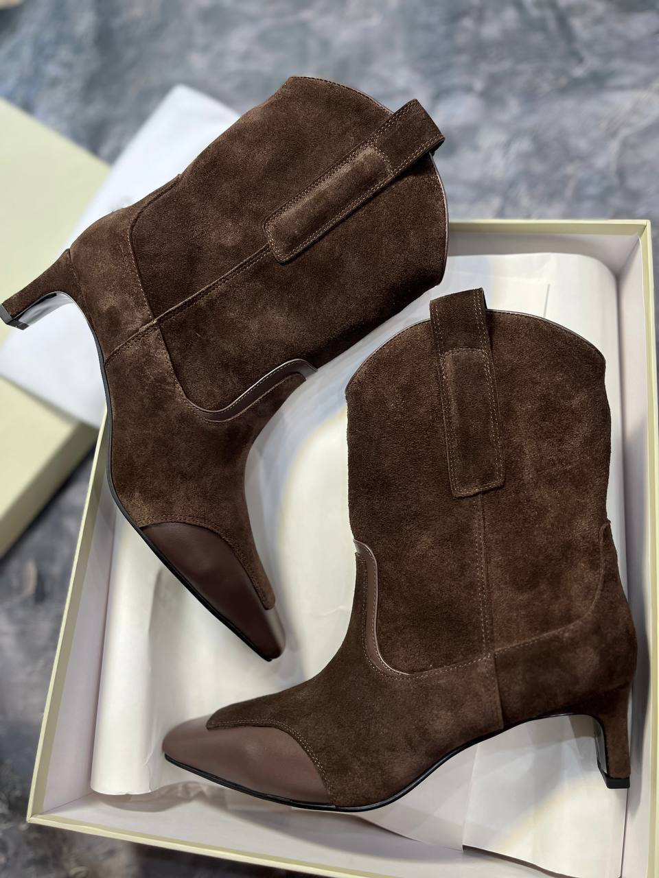 БОТИЛЬОНЫ UNFOLIO детальное фото