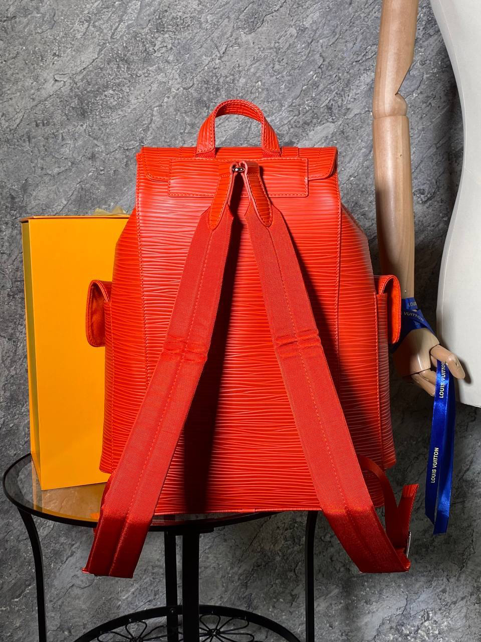 МУЖСКОЙ РЮКЗАК LOUIS VUITTON детальное фото