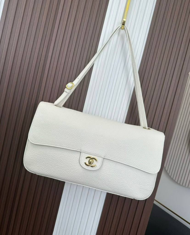 СУМКА CHANEL MAXI FLAP фото