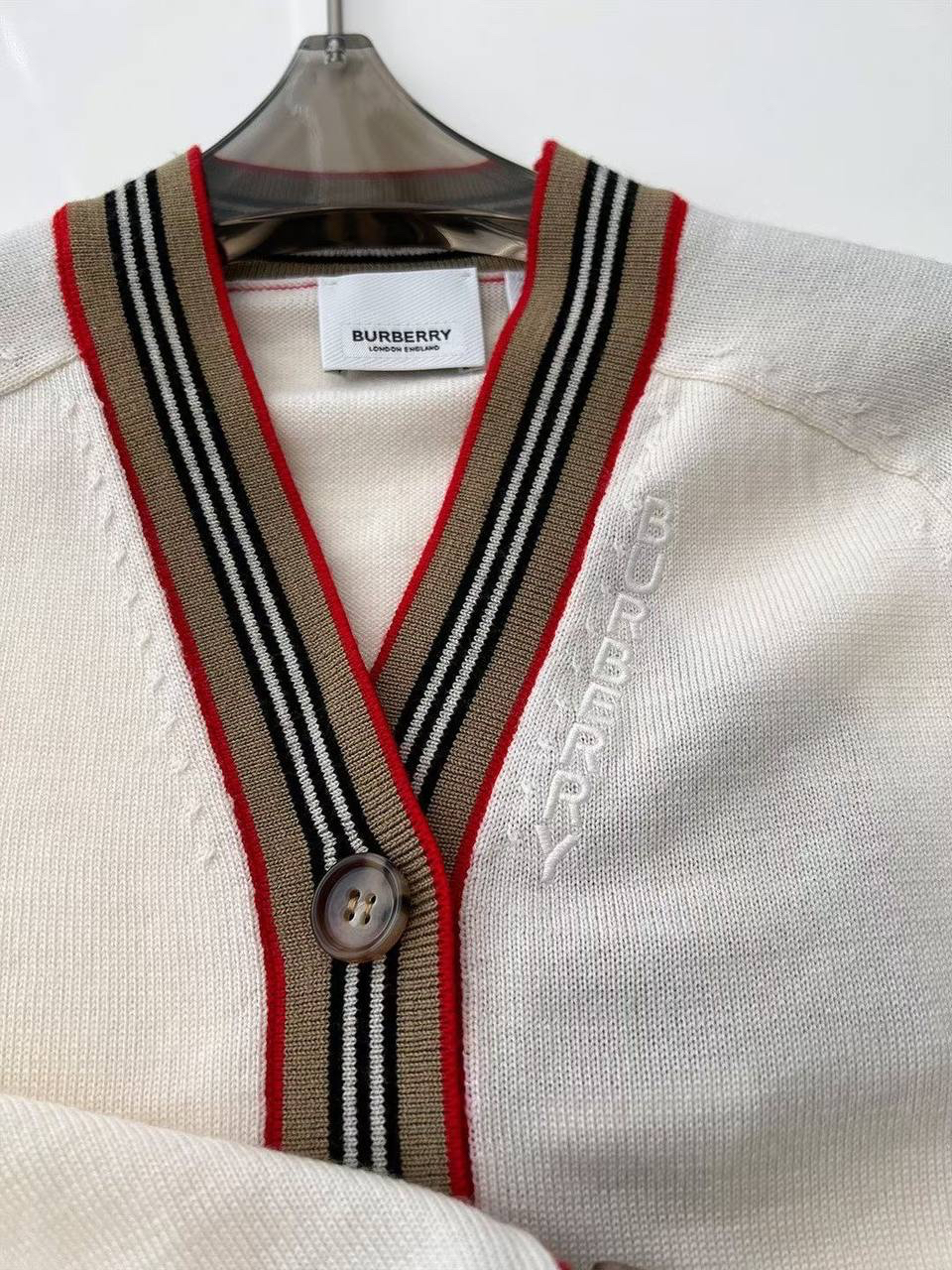 ДЕТСКИЙ КАРДИГАН BURBERRY детальное фото