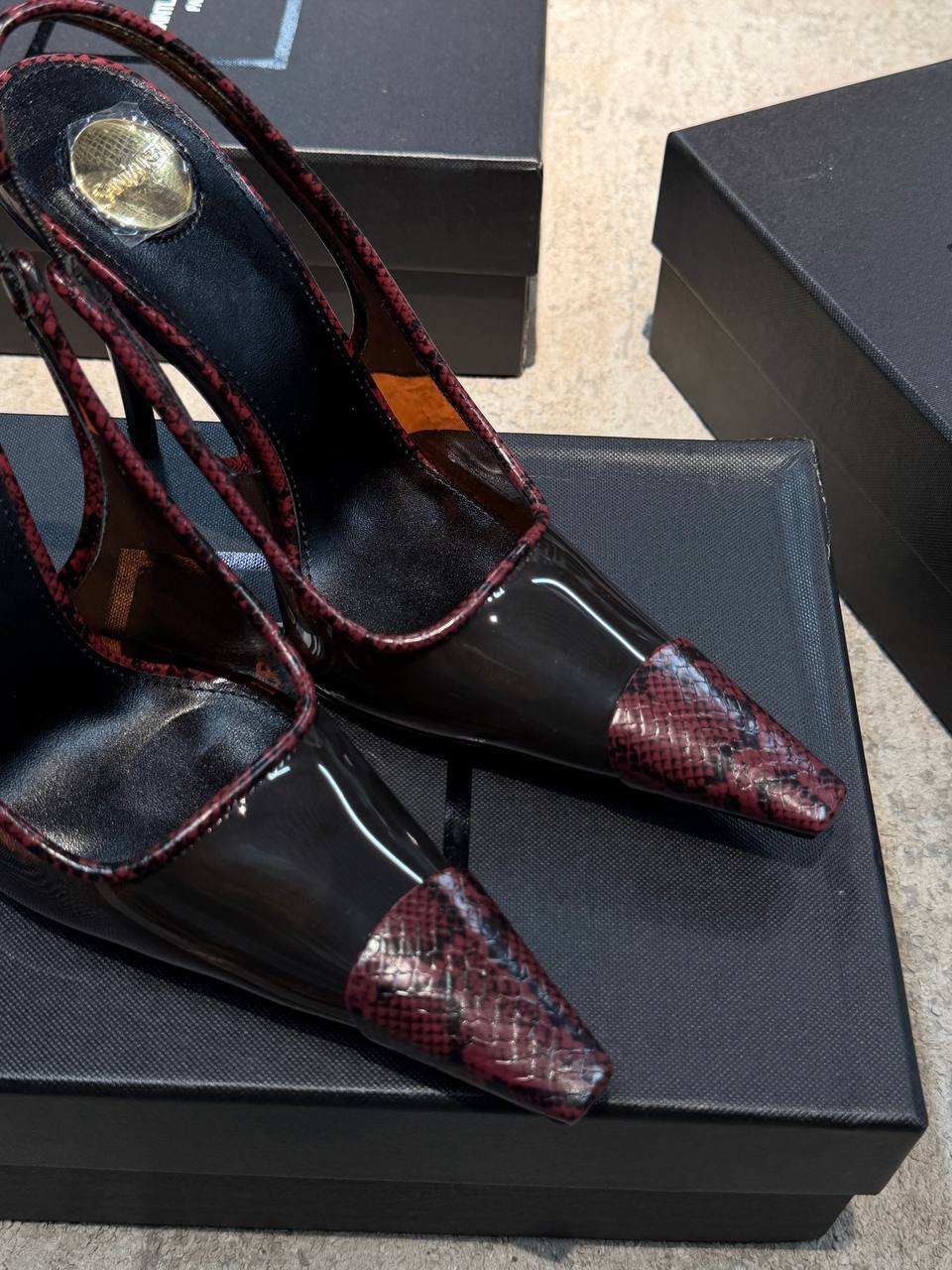 ТУФЛИ SAINT LAURENT детальное фото