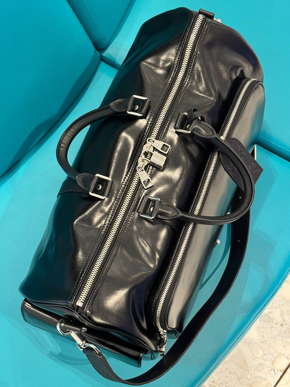 ДОРОЖНАЯ СУМКА LOUIS VUITTON детальное фото