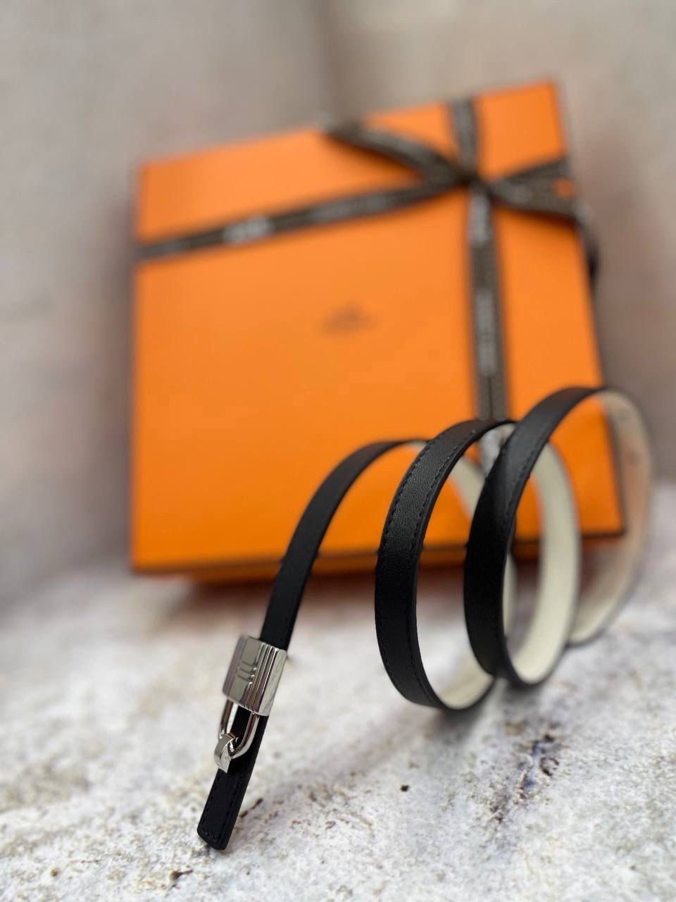 ЖЕНСКИЙ РЕМЕНЬ ДВУХСТОРОННИЙ HERMES детальное фото