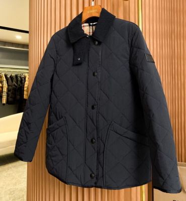 КУРТКА BURBERRY фото