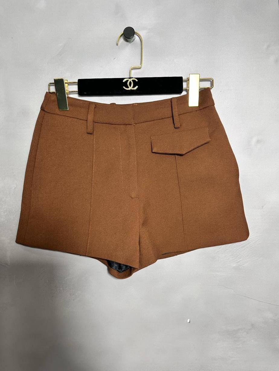 КОСТЮМ PRADA детальное фото