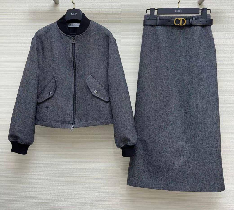 КОСТЮМ DIOR фото