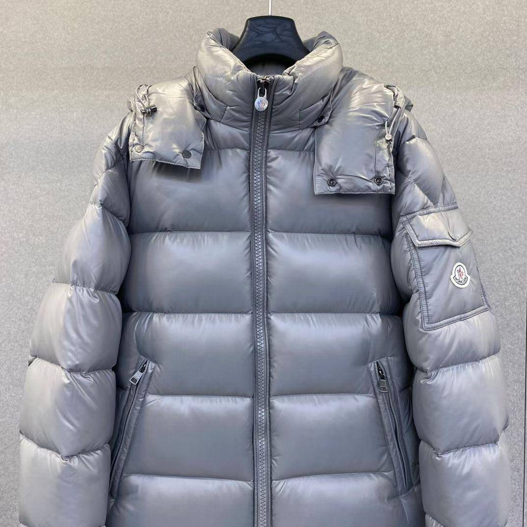 МУЖСКОЙ ПУХОВИК MONCLER детальное фото