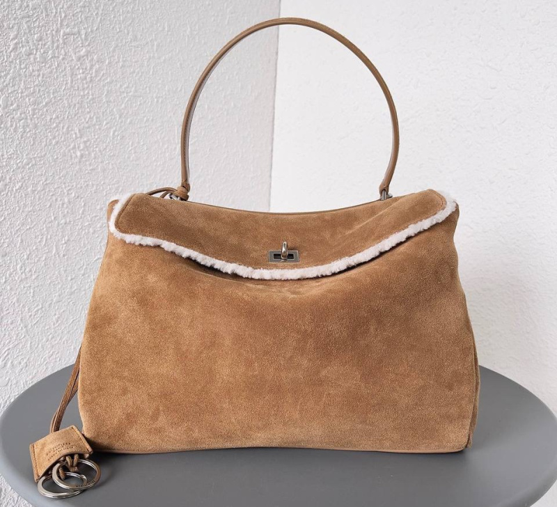 СУМКА BALENCIAGA RODEO фото