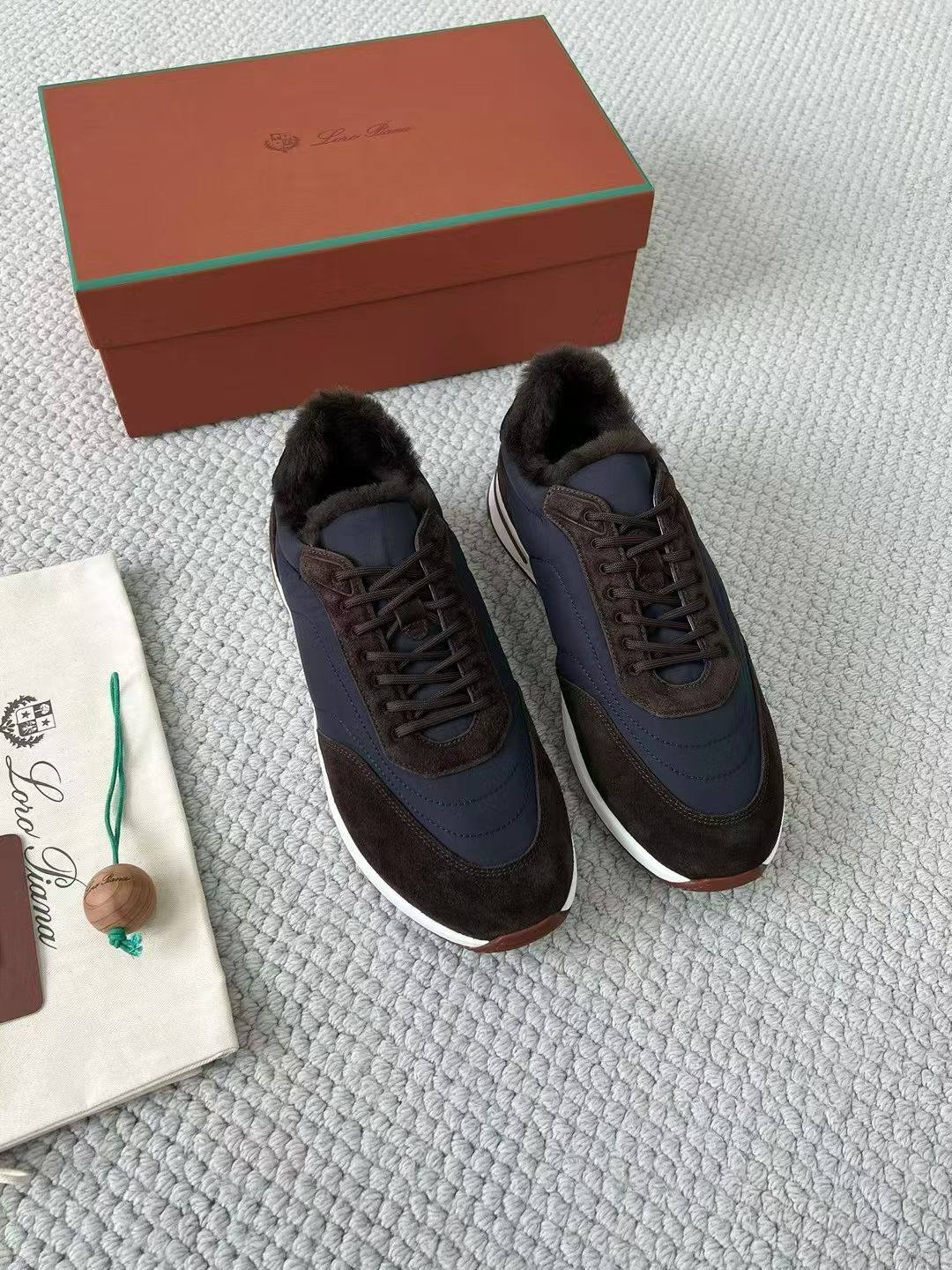 МУЖСКИЕ КРОССОВКИ LORO PIANA детальное фото