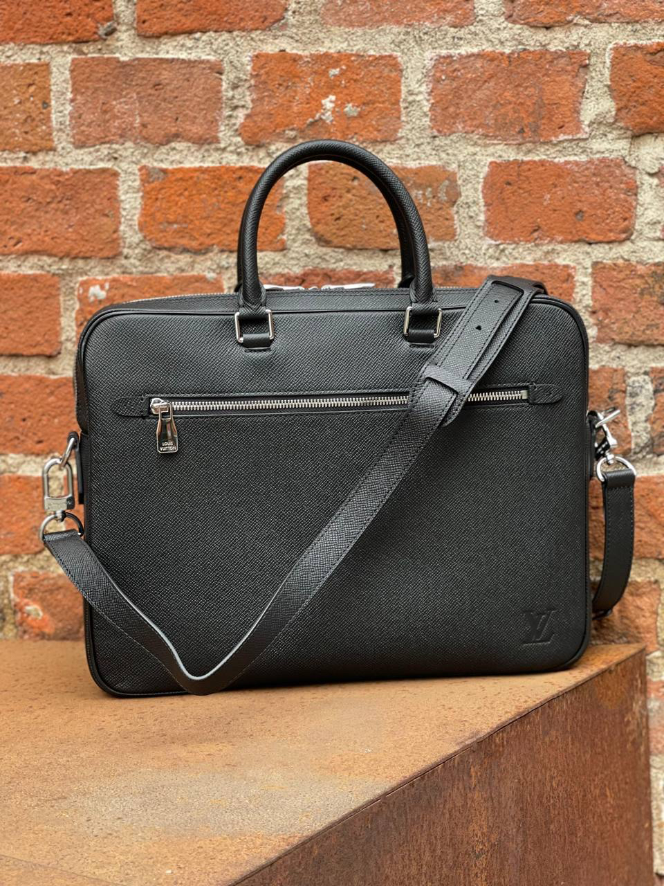 МУЖСКОЙ ПОРТФЕЛЬ LOUIS VUITTON детальное фото