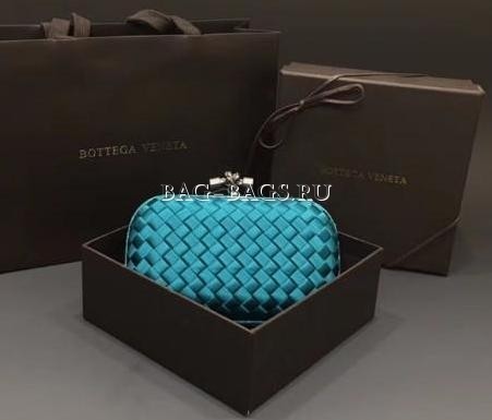 КЛАТЧ BOTTEGA VENETA KNOT детальное фото