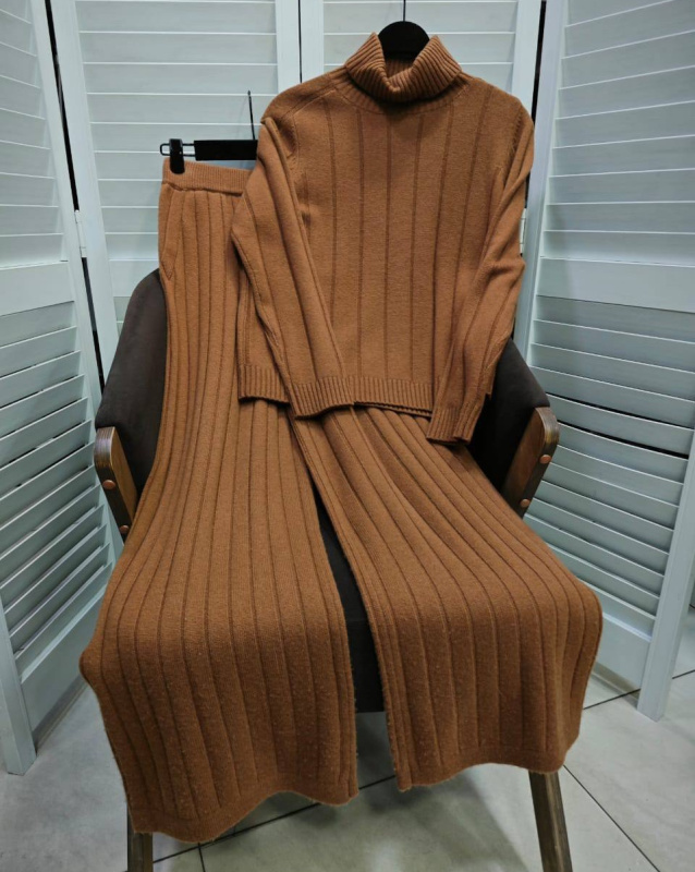 КОСТЮМ LORO PIANA фото