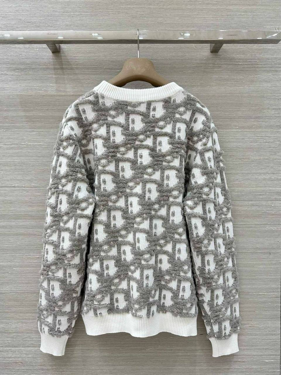 СВИТЕР CHRISTIAN DIOR детальное фото