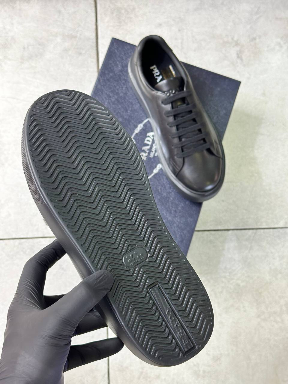 МУЖСКИЕ КЕДЫ PRADA детальное фото