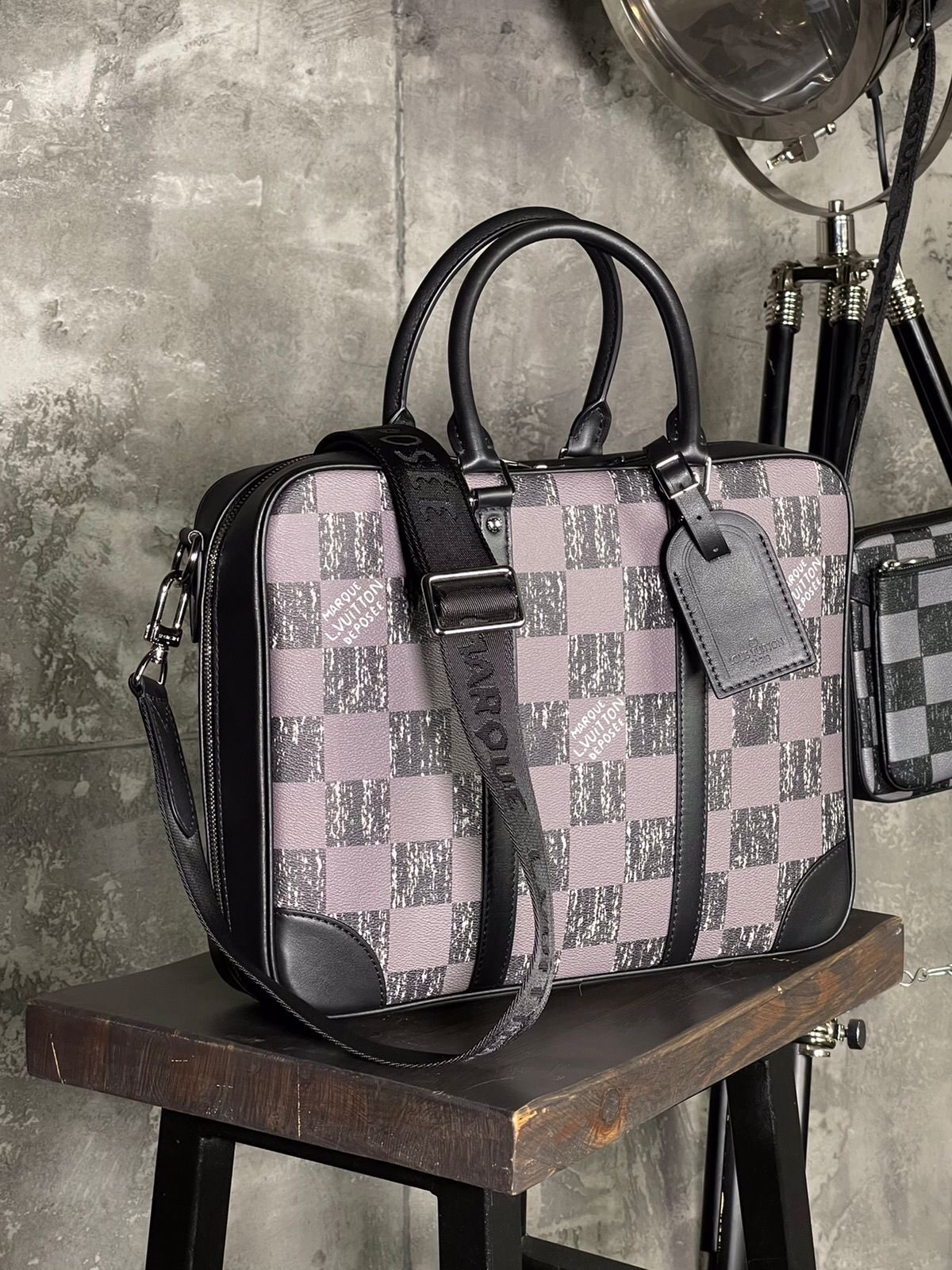 МУЖСКОЙ ПОРТФЕЛЬ LOUIS VUITTON детальное фото