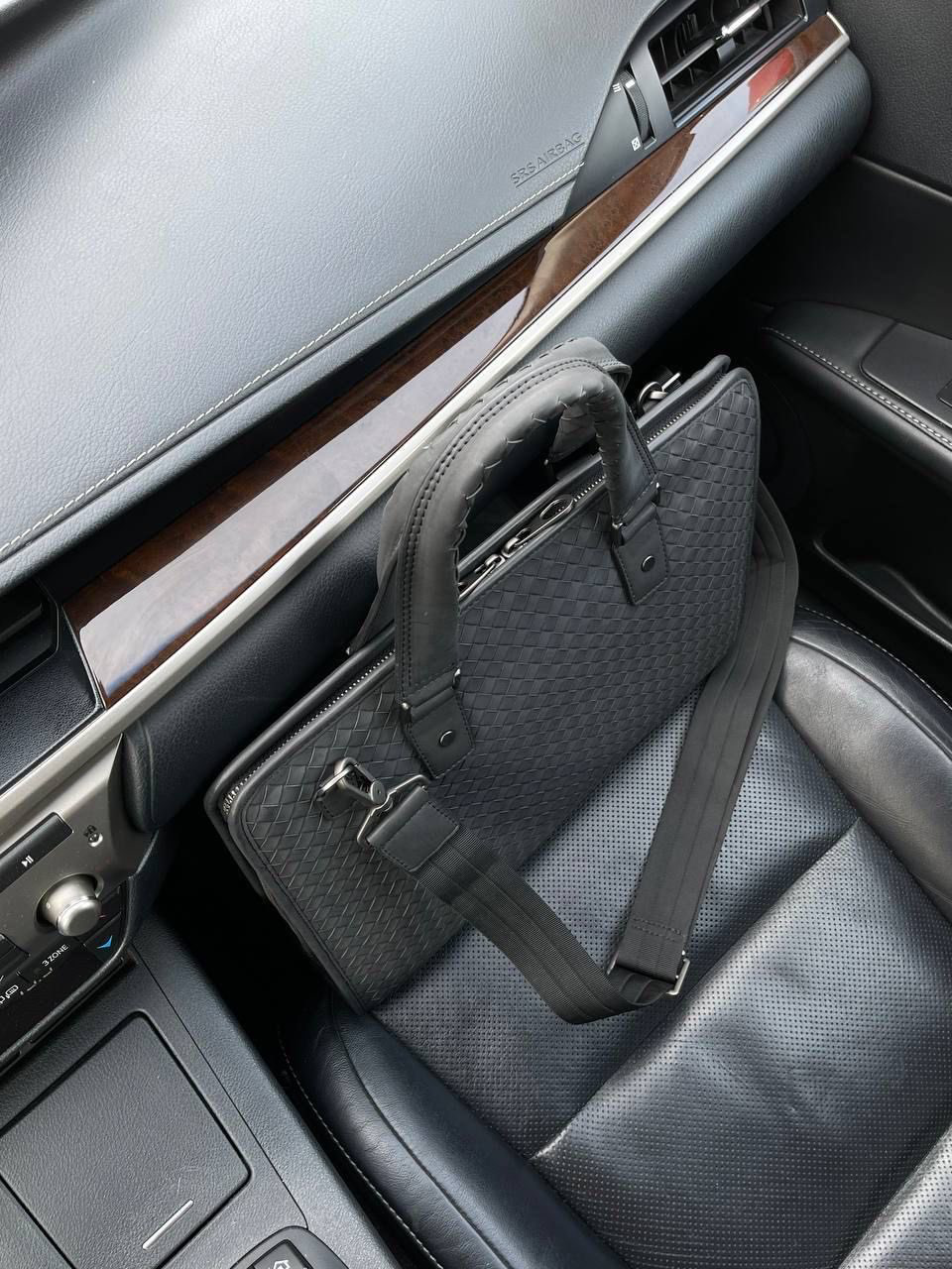 МУЖСКОЙ ПОРТФЕЛЬ BOTTEGA VENETA детальное фото