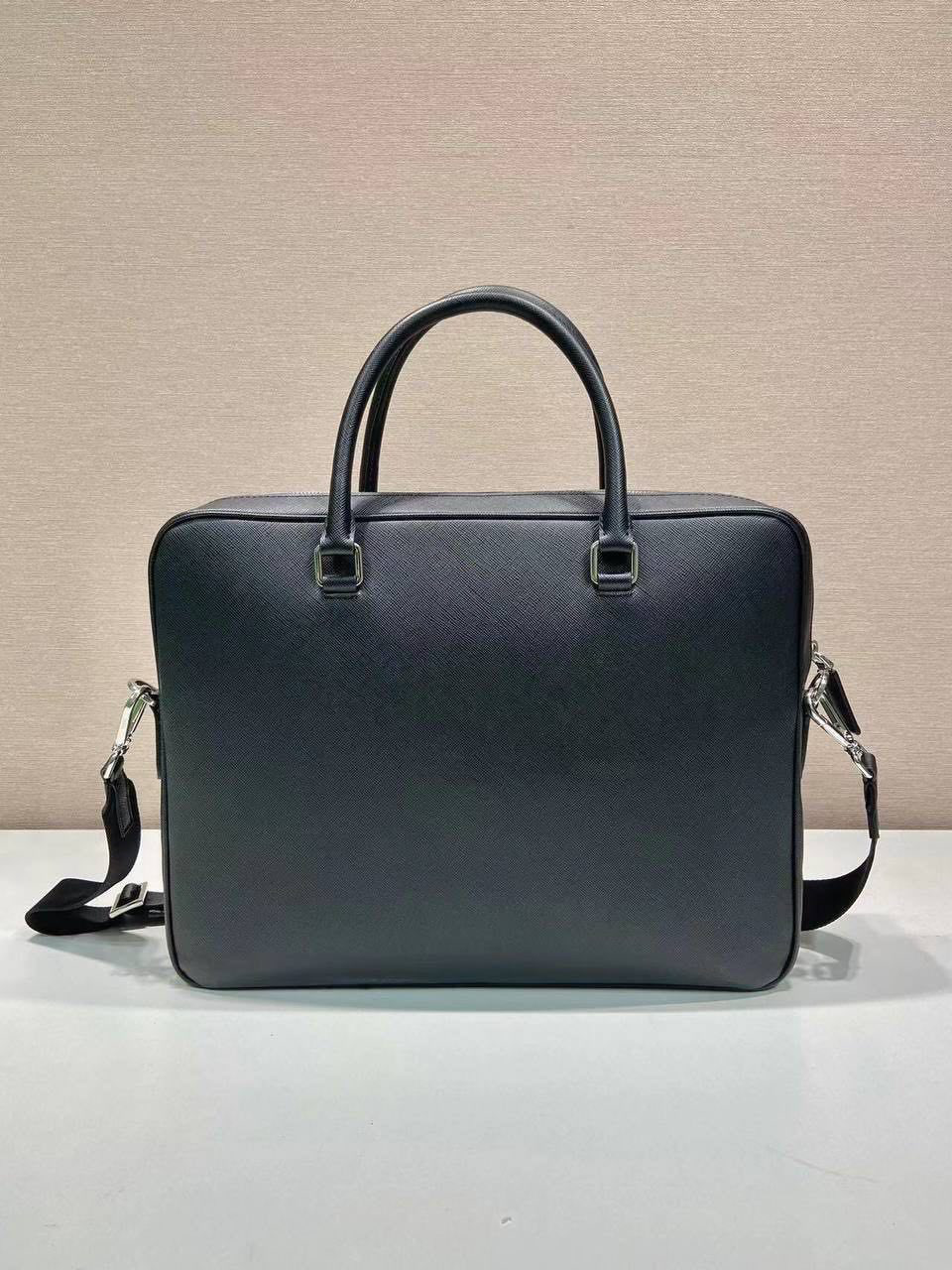 МУЖСКОЙ ПОРТФЕЛЬ PRADA детальное фото
