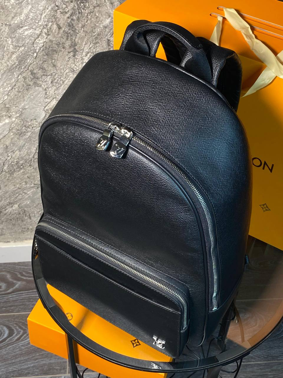 МУЖСКОЙ РЮКЗАК LOUIS VUITTON детальное фото