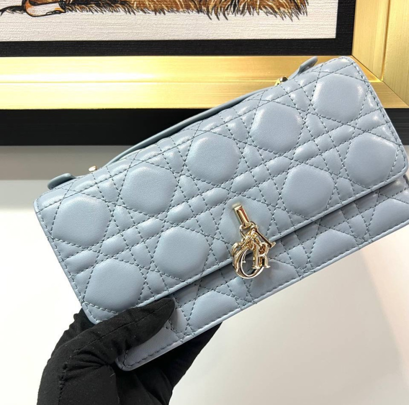 СУМКА CHRISTIAN DIOR фото