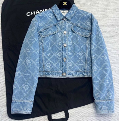 КУРТКА ДЖИНСОВКА CHANEL фото