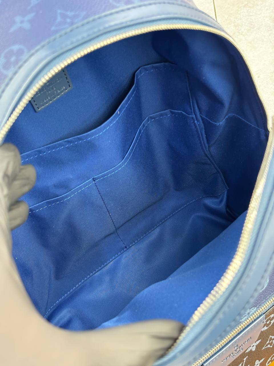 МУЖСКОЙ РЮКЗАК LOUIS VUITTON детальное фото