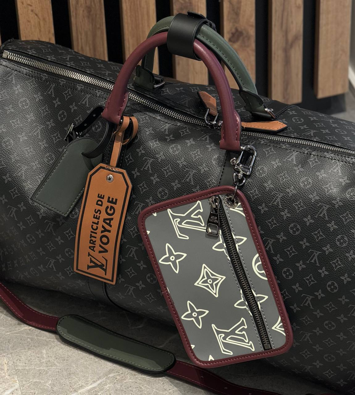 ДОРОЖНАЯ СУМКА LOUIS VUITTON детальное фото