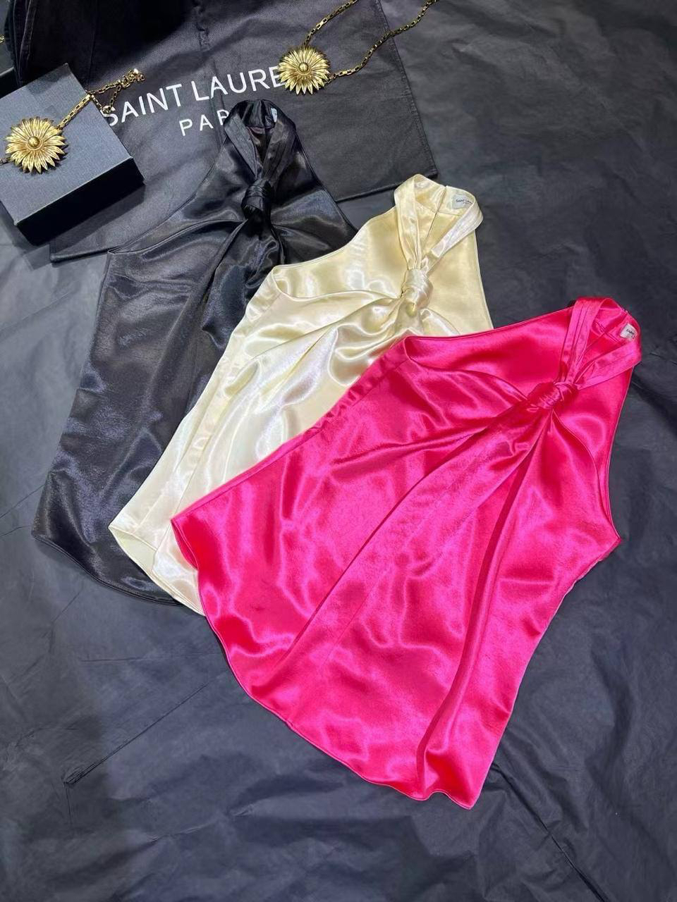 КОСТЮМ SAINT LAURENT детальное фото