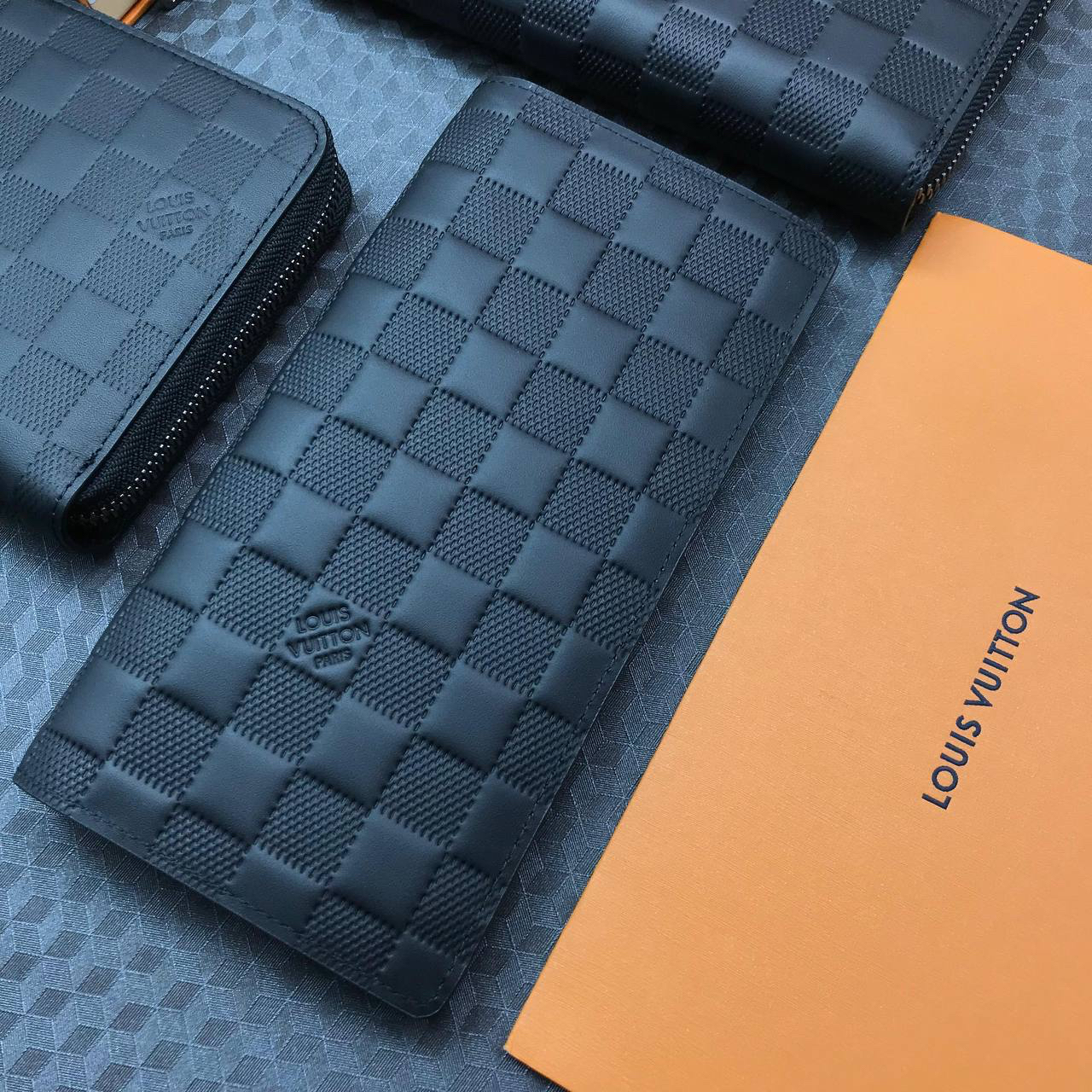 МУЖСКОЙ ПОРТМОНЕ LOUIS VUITTON детальное фото