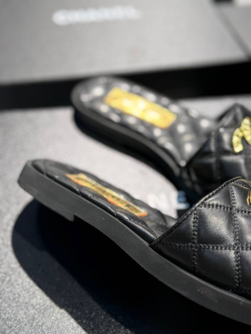 ШЛЕПКИ CHANEL детальное фото