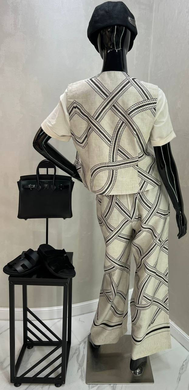 КОСТЮМ HERMES детальное фото