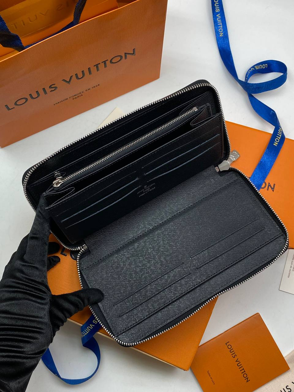 МУЖСКОЙ КОШЕЛЕК LOUIS VUITTON детальное фото