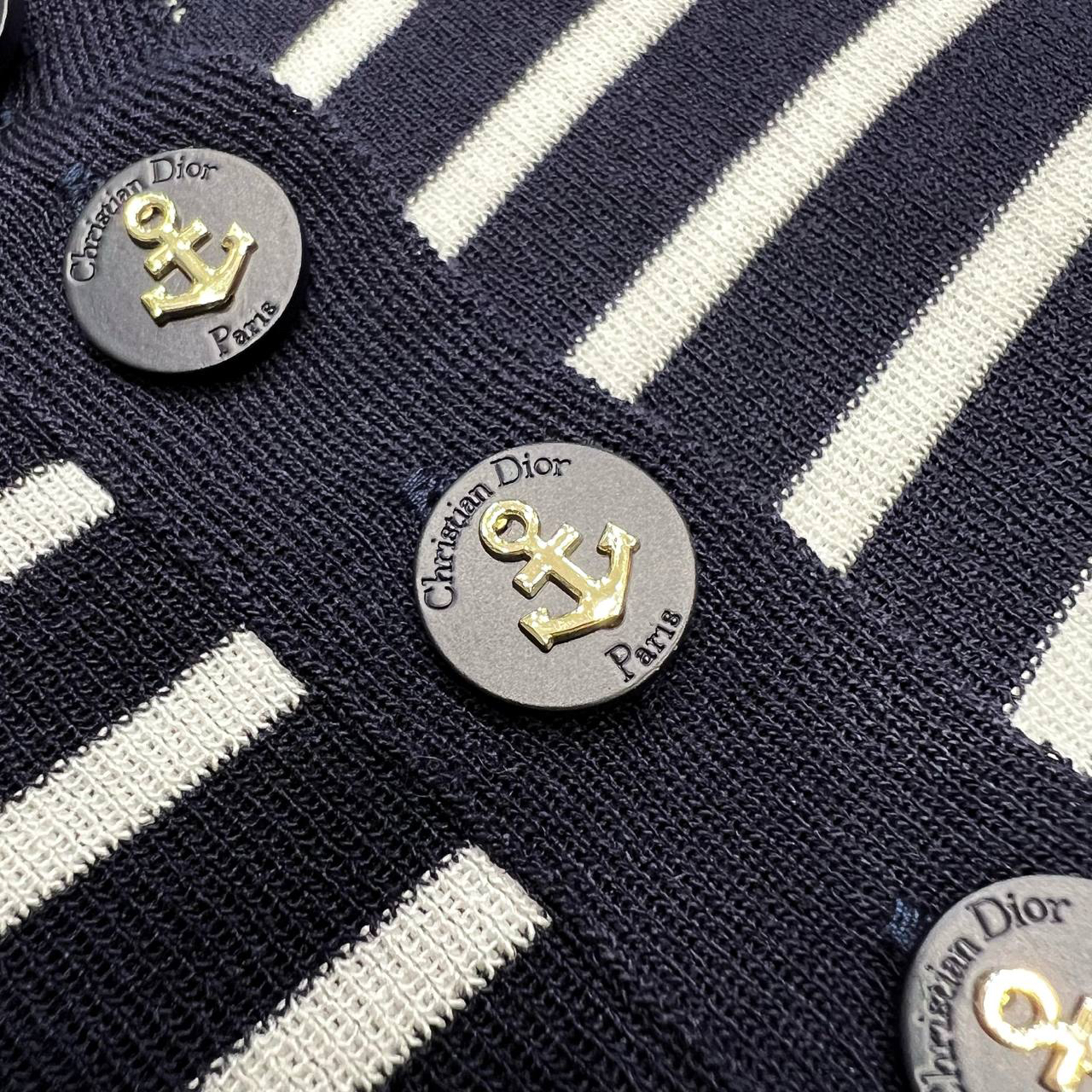 ФУТБОЛКА CHRISTIAN DIOR детальное фото