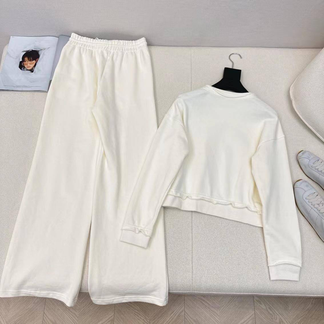 КОСТЮМ MIU MIU детальное фото