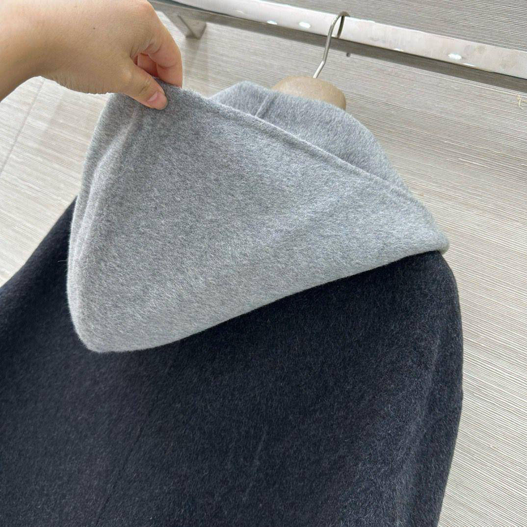 ПАЛЬТО PRADA детальное фото