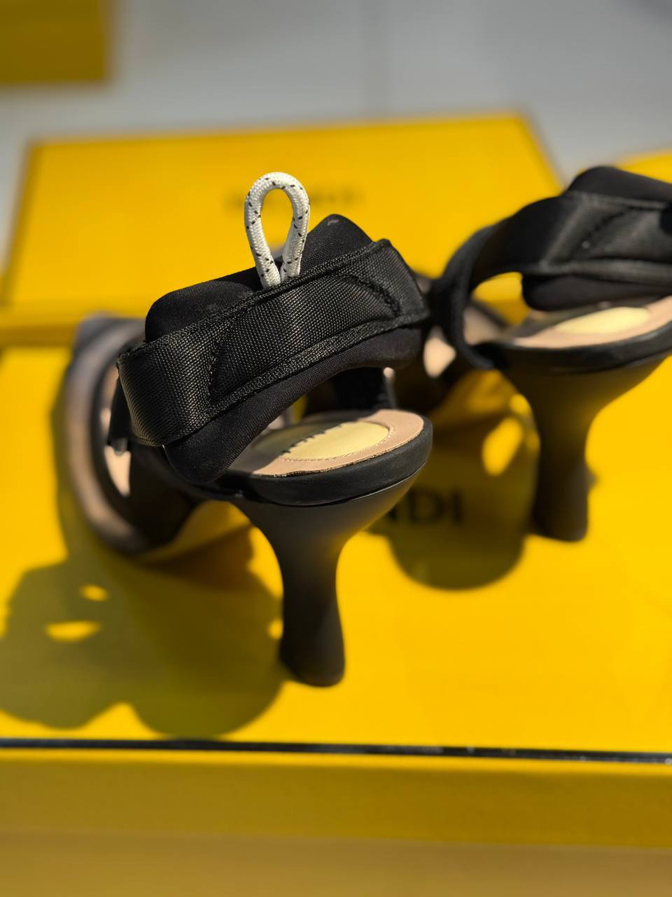 ТУФЛИ FENDI детальное фото