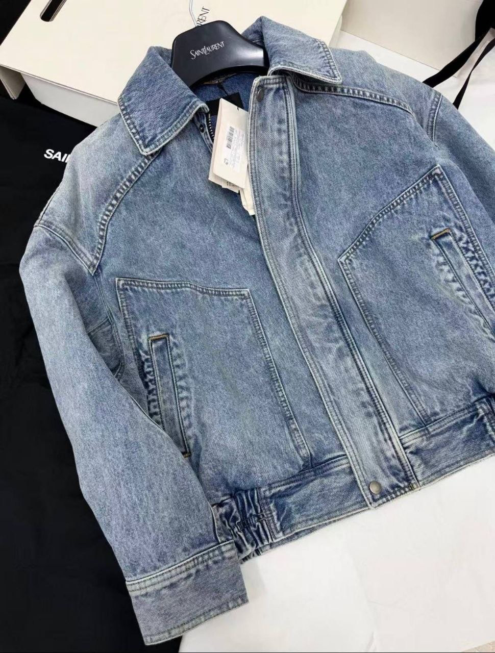 БОМБЕР SAINT LAURENT детальное фото