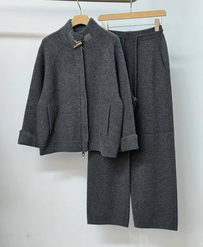 КОСТЮМ LORO PIANA фото