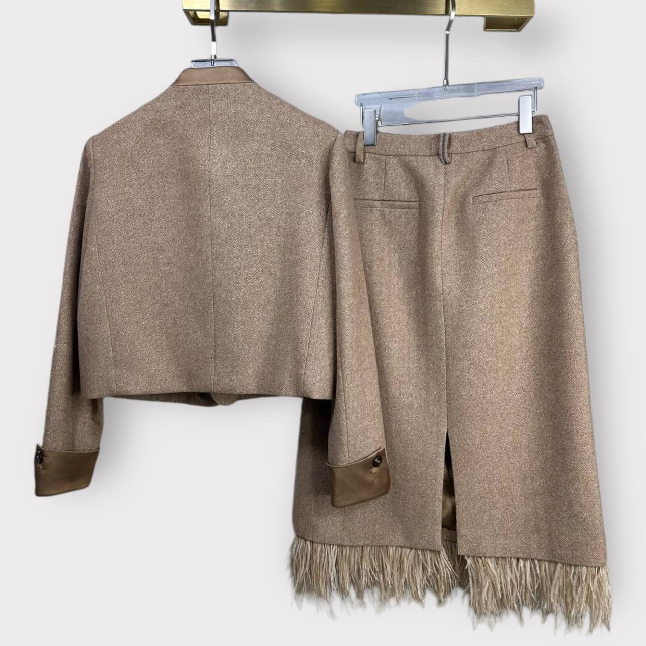 КОСТЮМ BRUNELLO CUCINELLI детальное фото