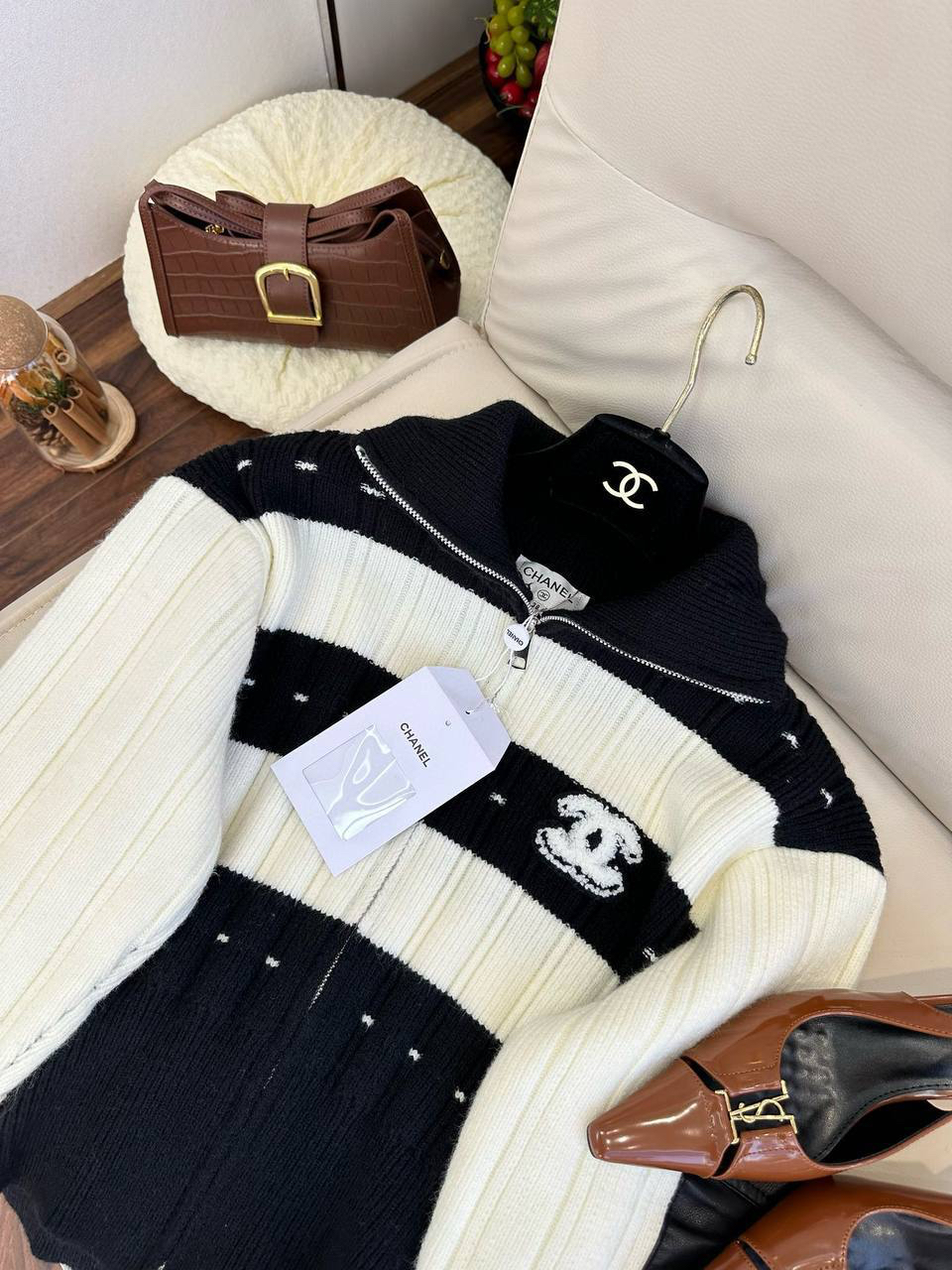 СВИТЕР CHANEL детальное фото