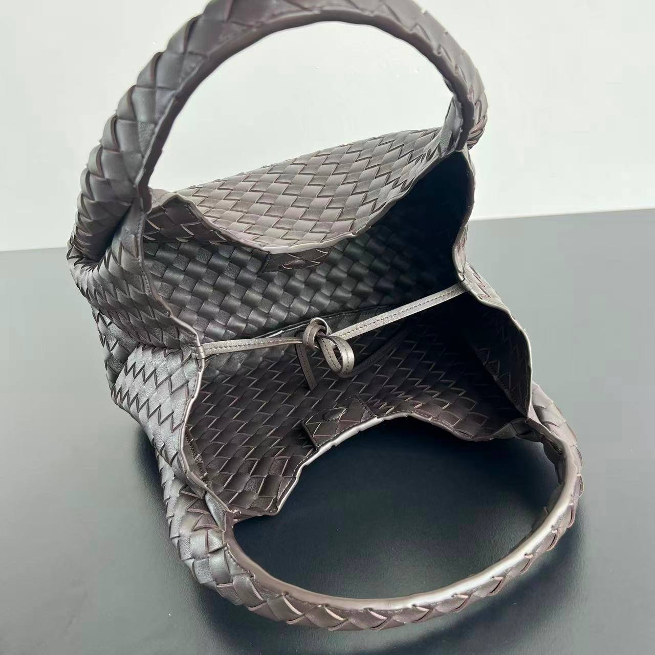 СУМКА BOTTEGA VENETA CAMPANA детальное фото