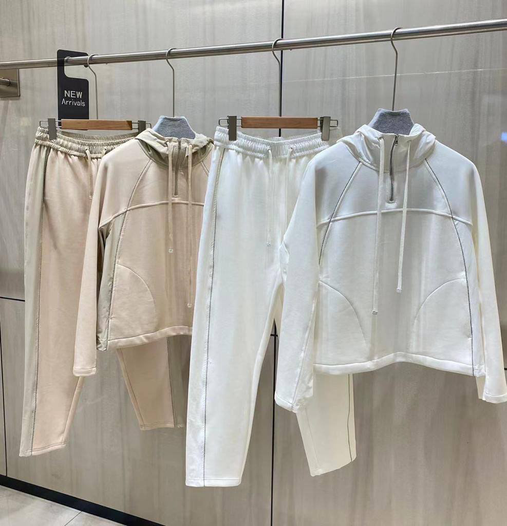 КОСТЮМ BRUNELLO CUCINELLI детальное фото